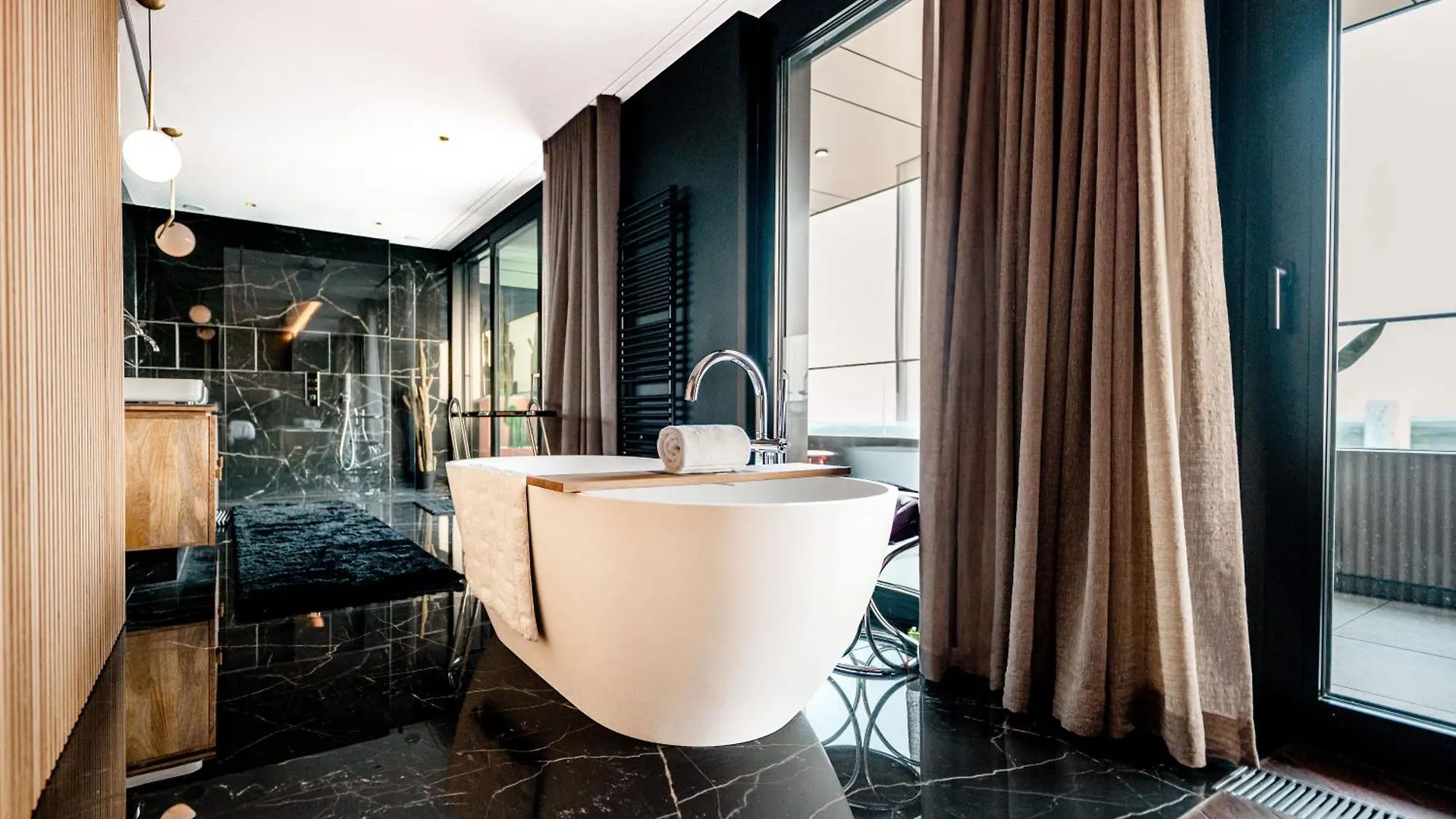 Sky21 Lux Stay With Pool, Gym, Spa & City Views 卢森堡 0*,  卢森堡